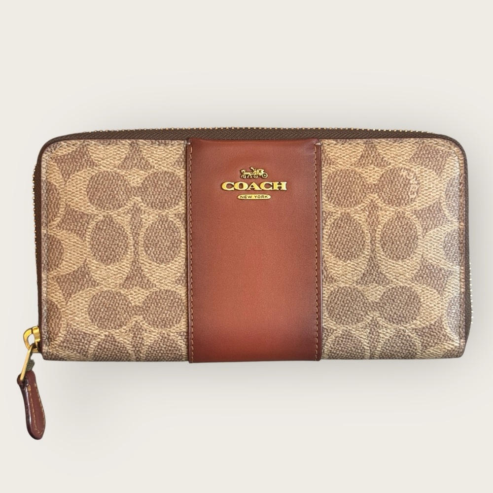 NWOT Coach Brown and Tan Monogram Accordion Long Zip Wallet